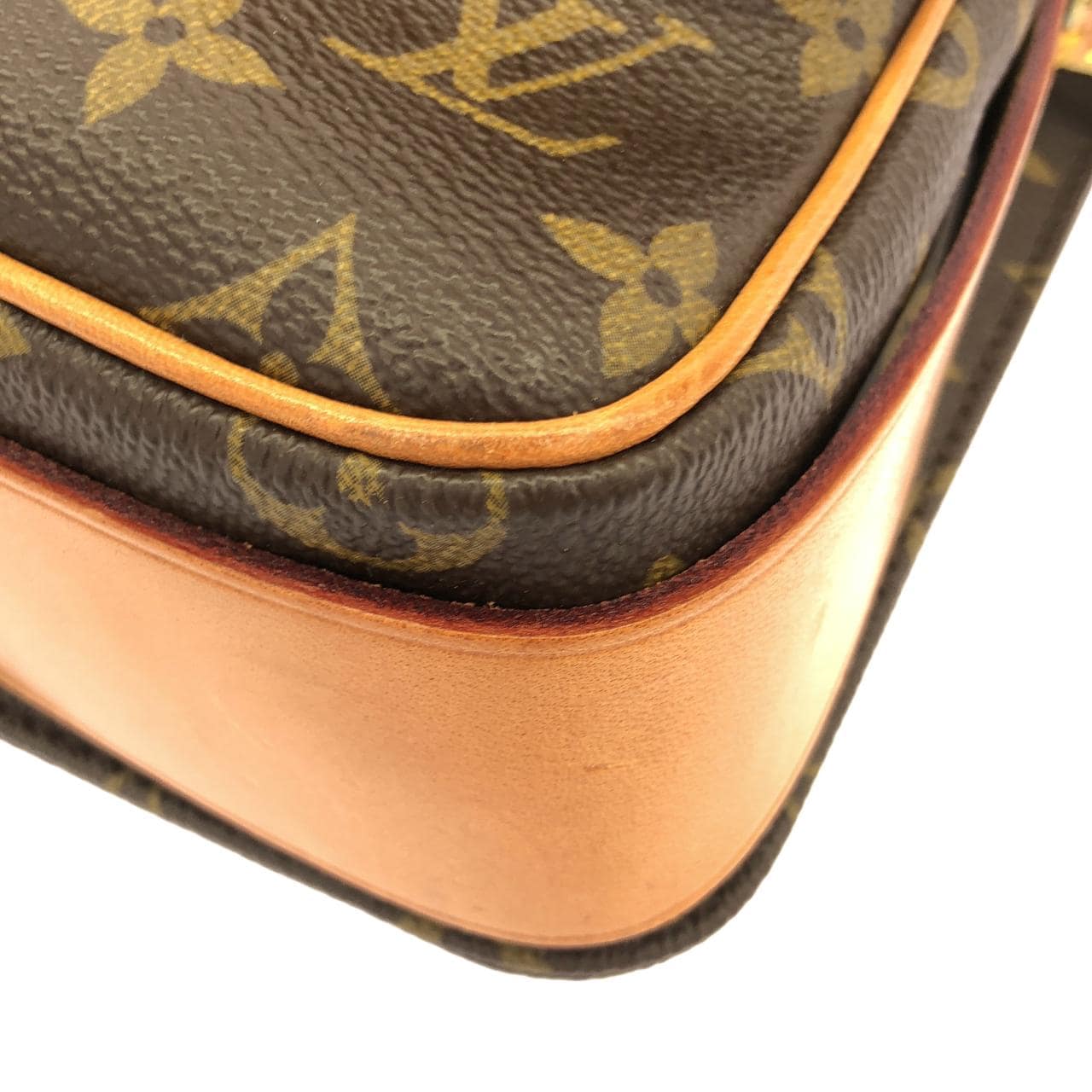 LOUIS VUITTON M51253 肩背包 Monogram 3