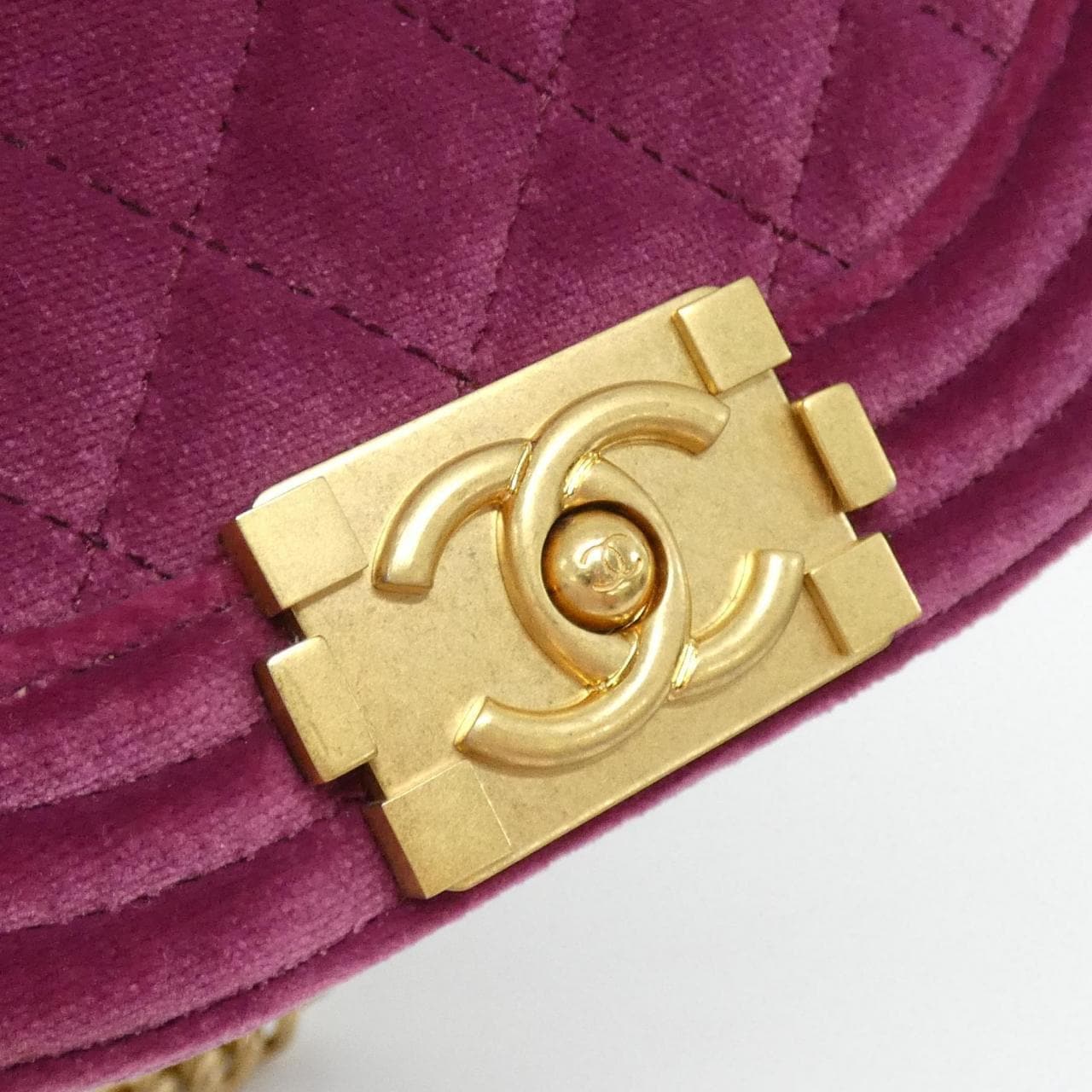 CHANEL Boy Chanel AS3350 肩背包 4