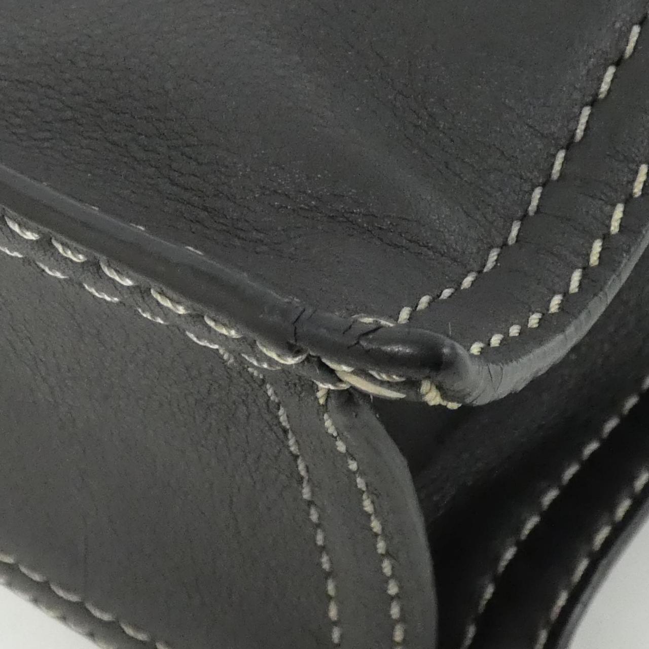 LOEWE 肩背包 皮革 3