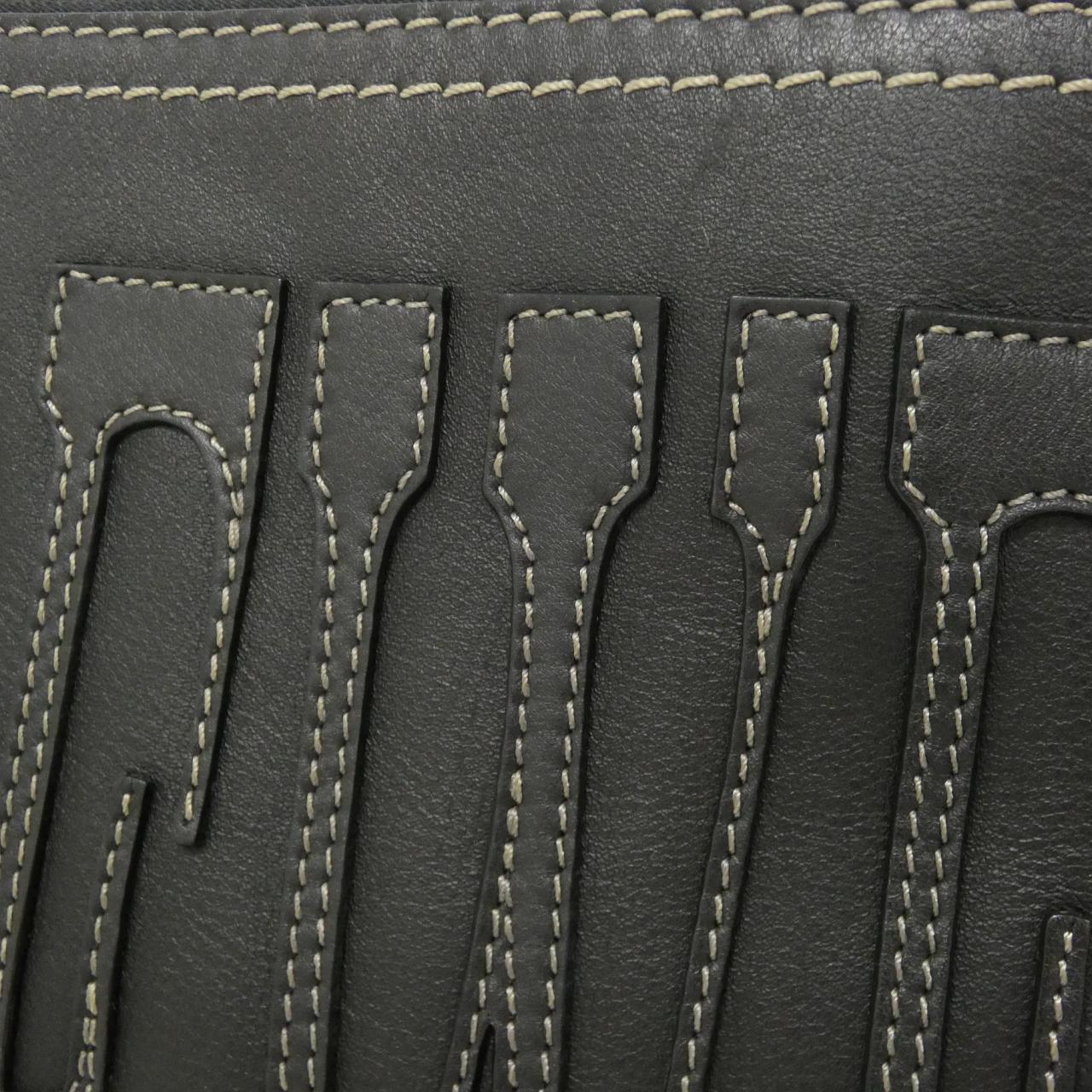 LOEWE 肩背包 皮革 4