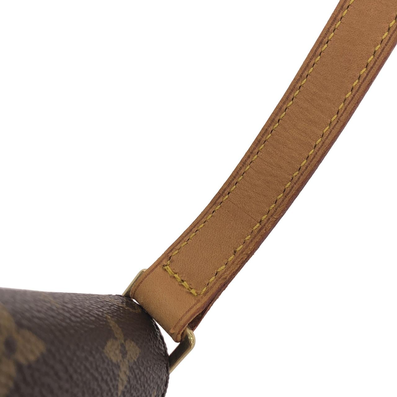 LOUIS VUITTON Musette M51258 Shoulder Monogram 4