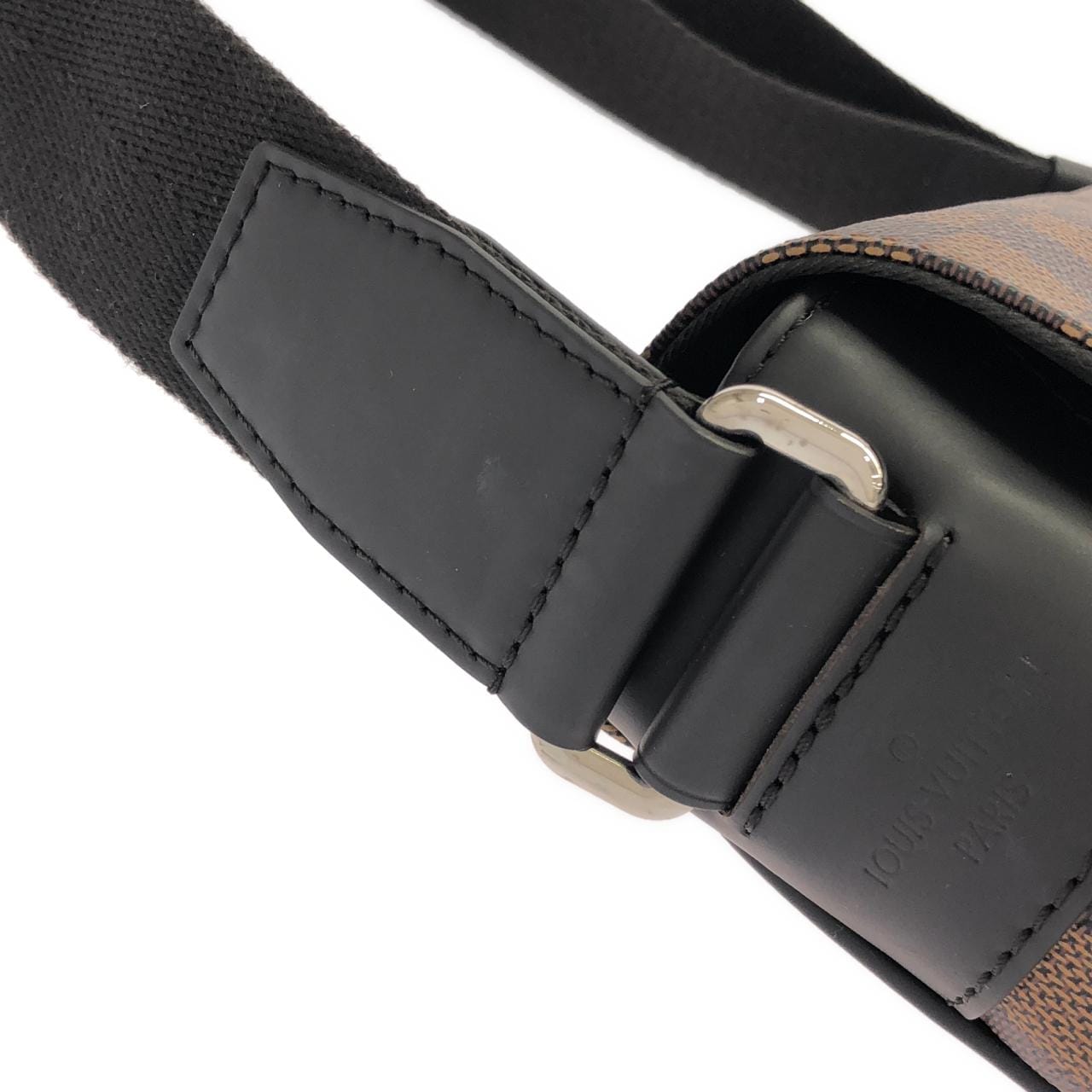 LOUIS VUITTON District N41031 Shoulder Damier 5