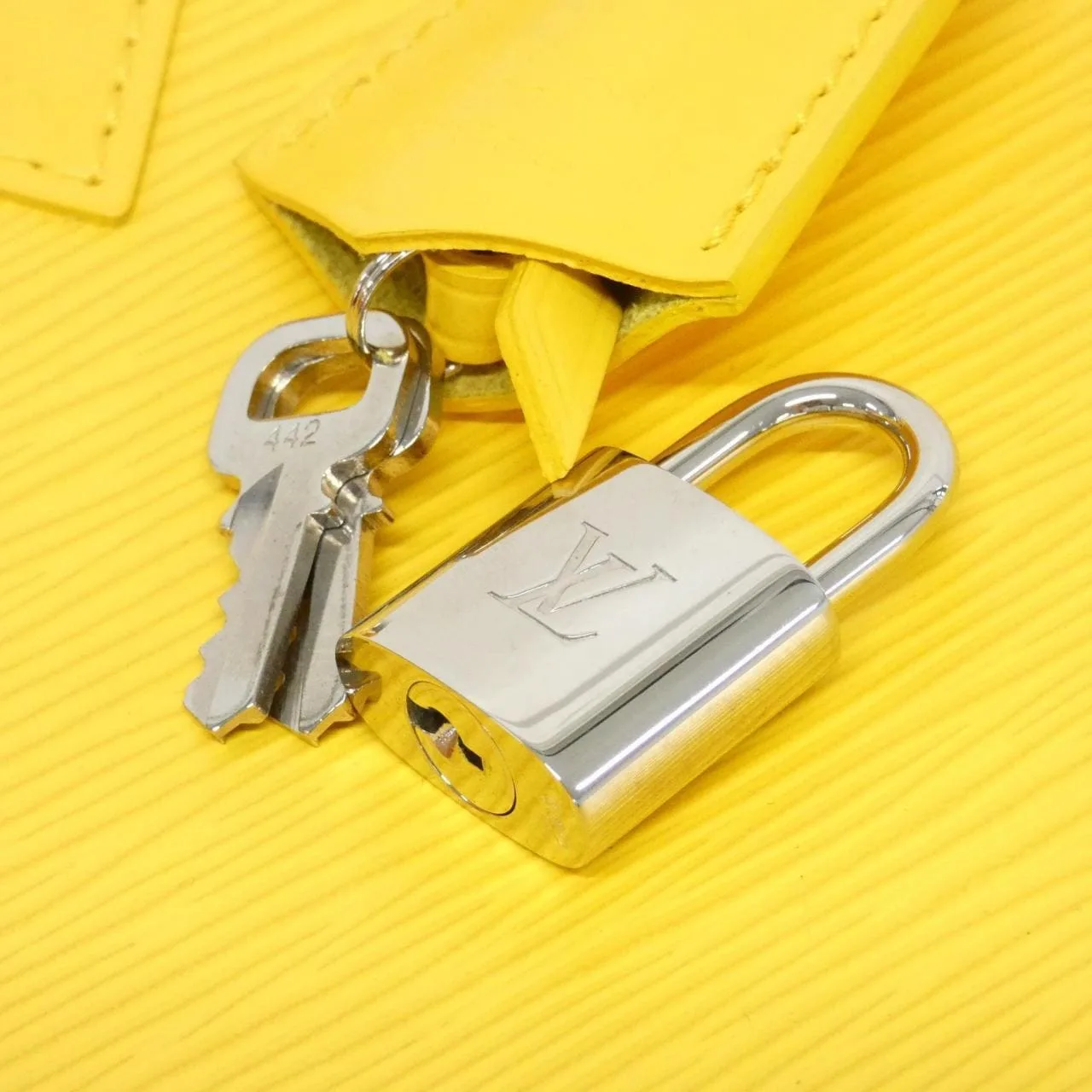LOUIS VUITTON Alma M40629 Handbag Epi
