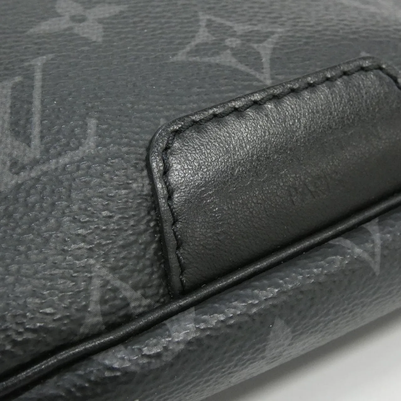 LOUIS VUITTON Discovery M44336 Shoulder Monogram 4