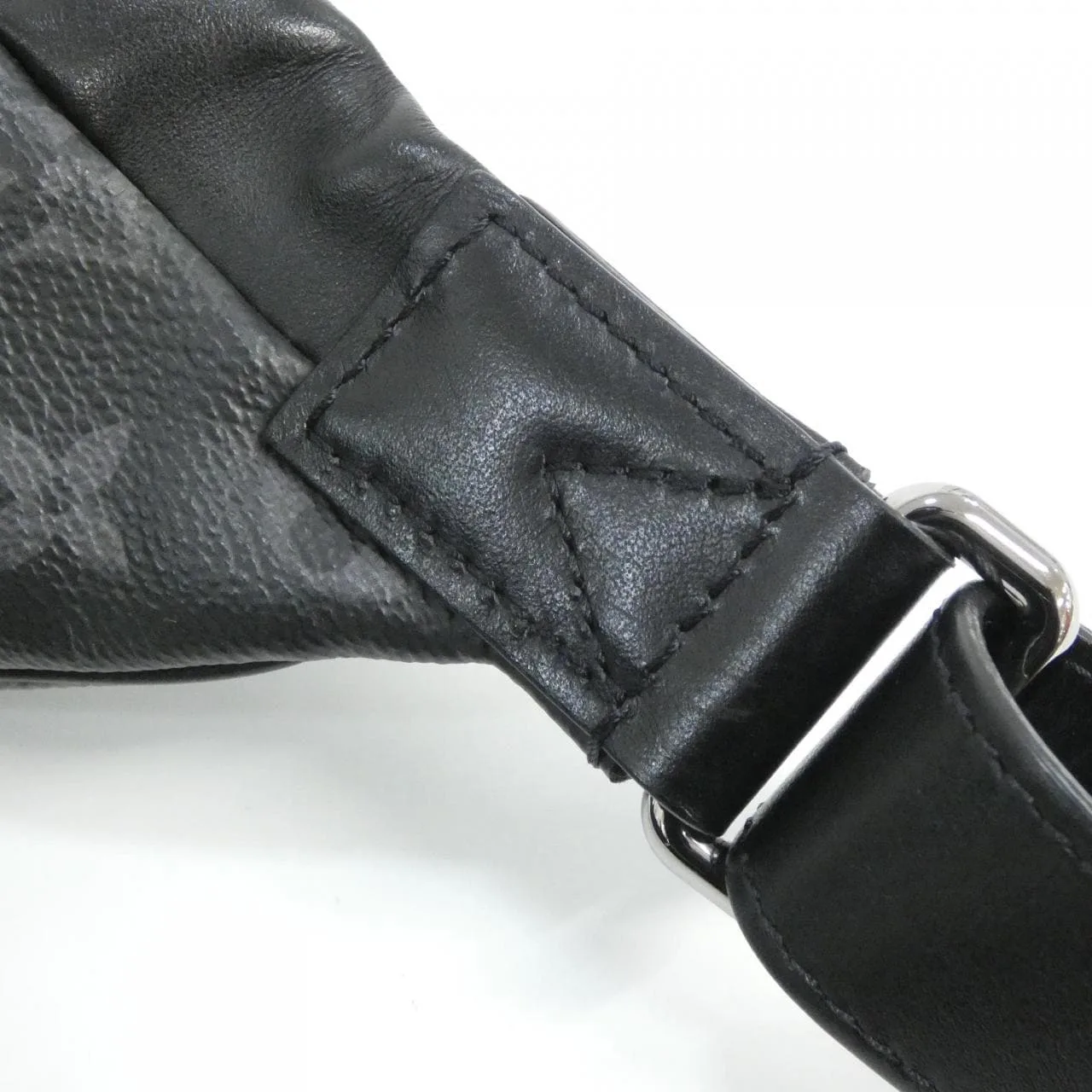LOUIS VUITTON Discovery M44336 Shoulder Monogram 5