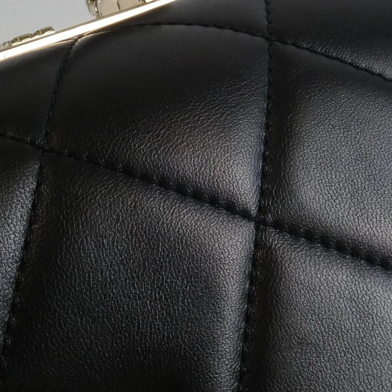 CHANEL 92236 Handbag Lambskin Black Lambskin Rank B - Thumbnail 4