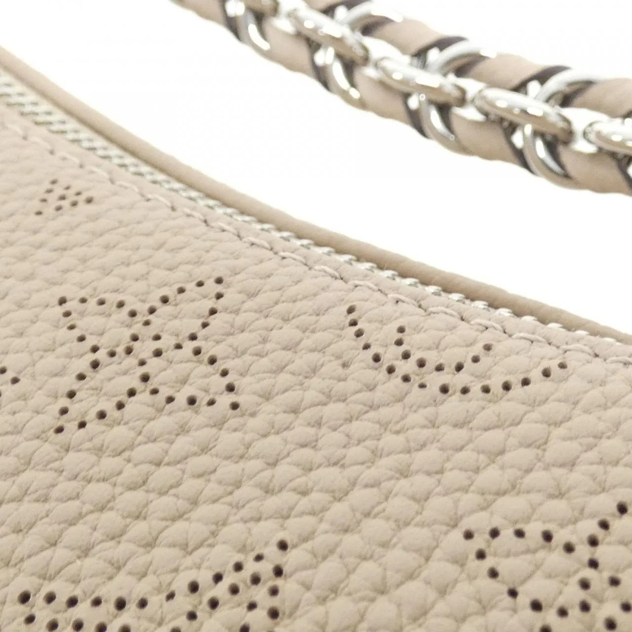 LOUIS VUITTON Mahina M22820 Shoulder