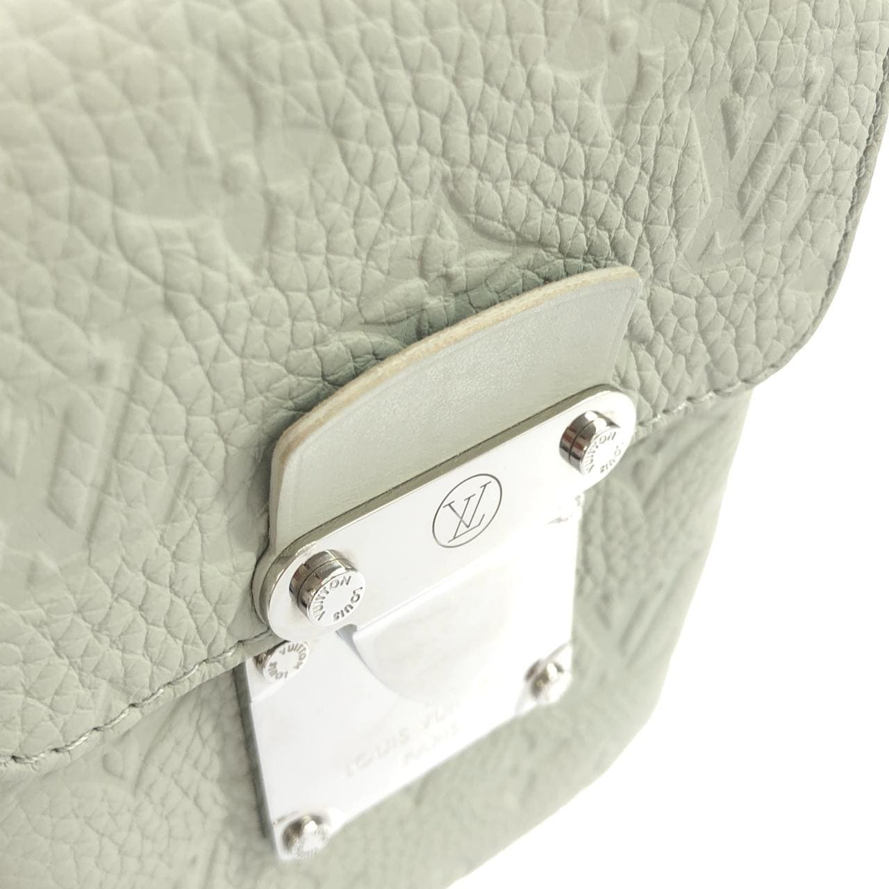 LOUIS VUITTON M82568 肩背包 4