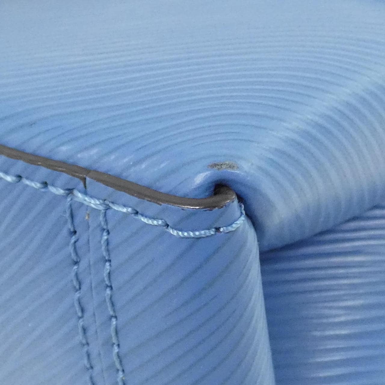 LOUIS VUITTON M53159 手提包 Epi 3