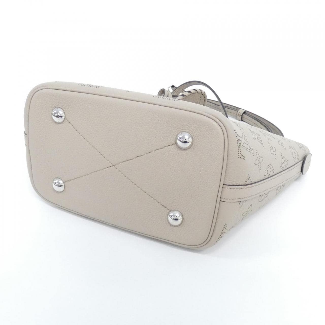 LOUIS VUITTON Mahina M21849 Handbag 3