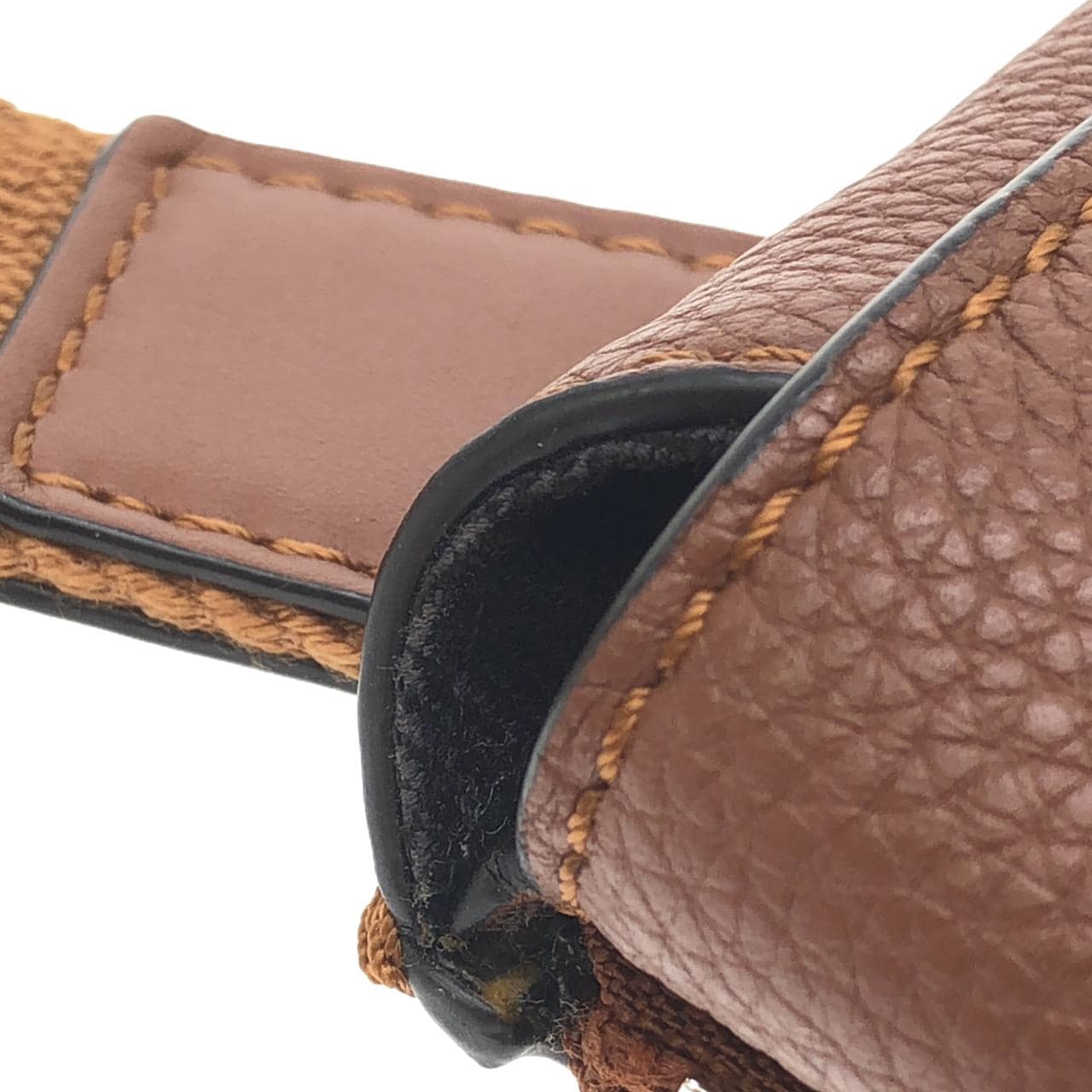 LOEWE 317 12AB23 肩背包 4