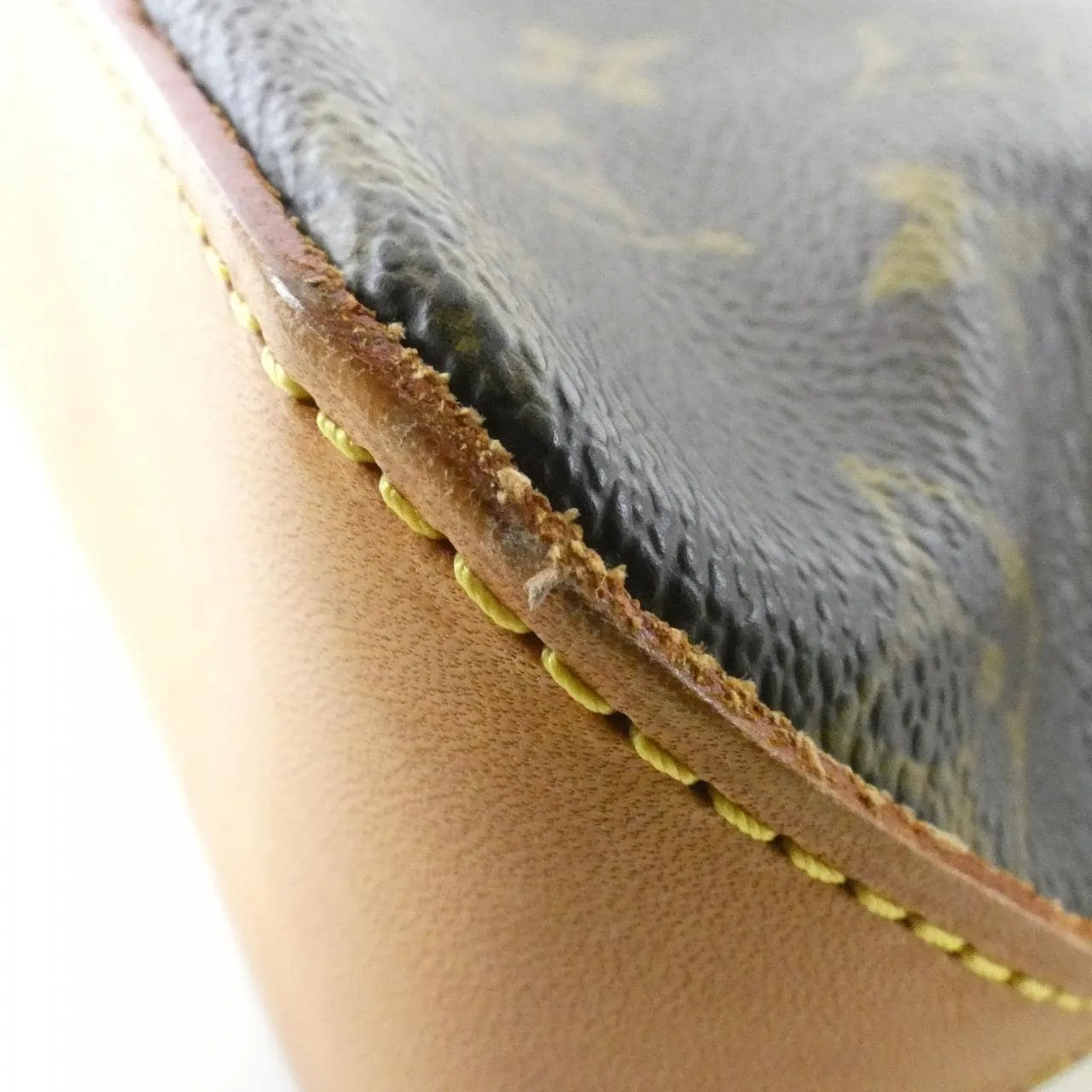 LOUIS VUITTON Trotteur M51240 Shoulder Monogram Black Monogram Rank B - Thumbnail 2