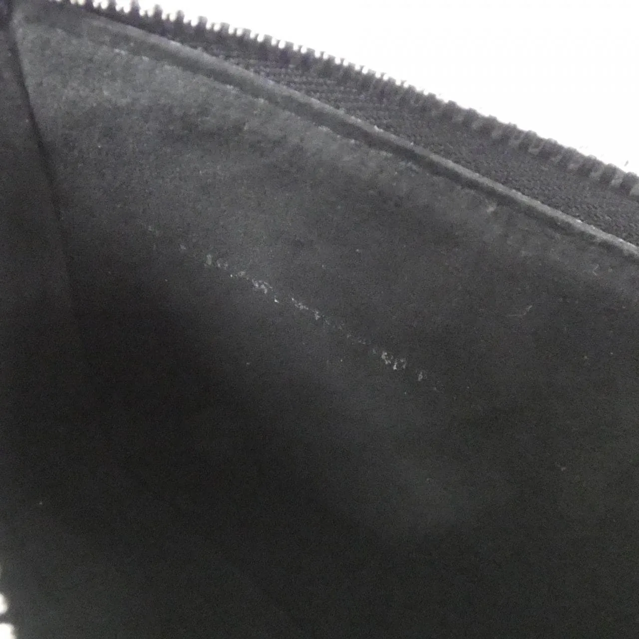 LOUIS VUITTON M81070 小袋 Epi