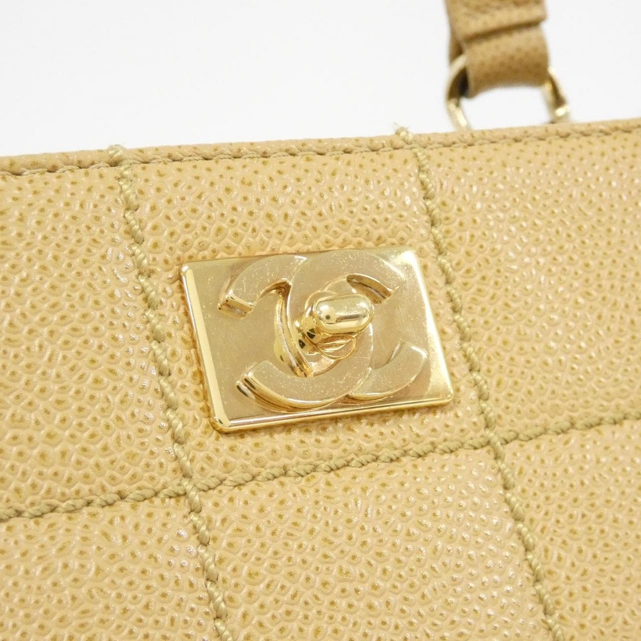 CHANEL 手提包 魚子醬皮 4