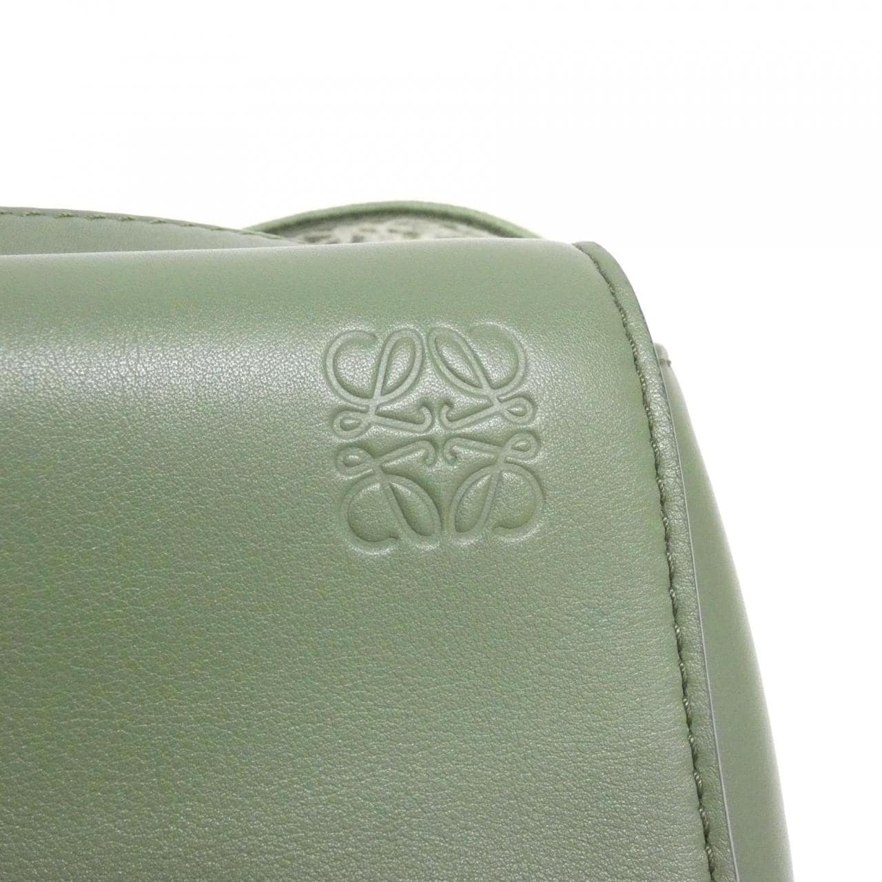 LOEWE B553A72X27 Shoulder 5