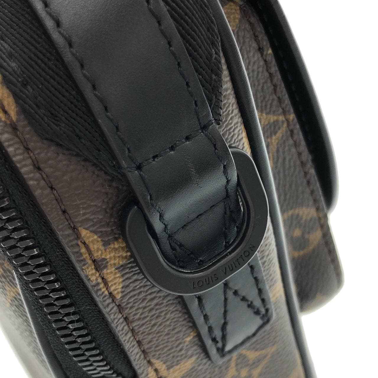 LOUIS VUITTON M46973 肩背包 Monogram 4