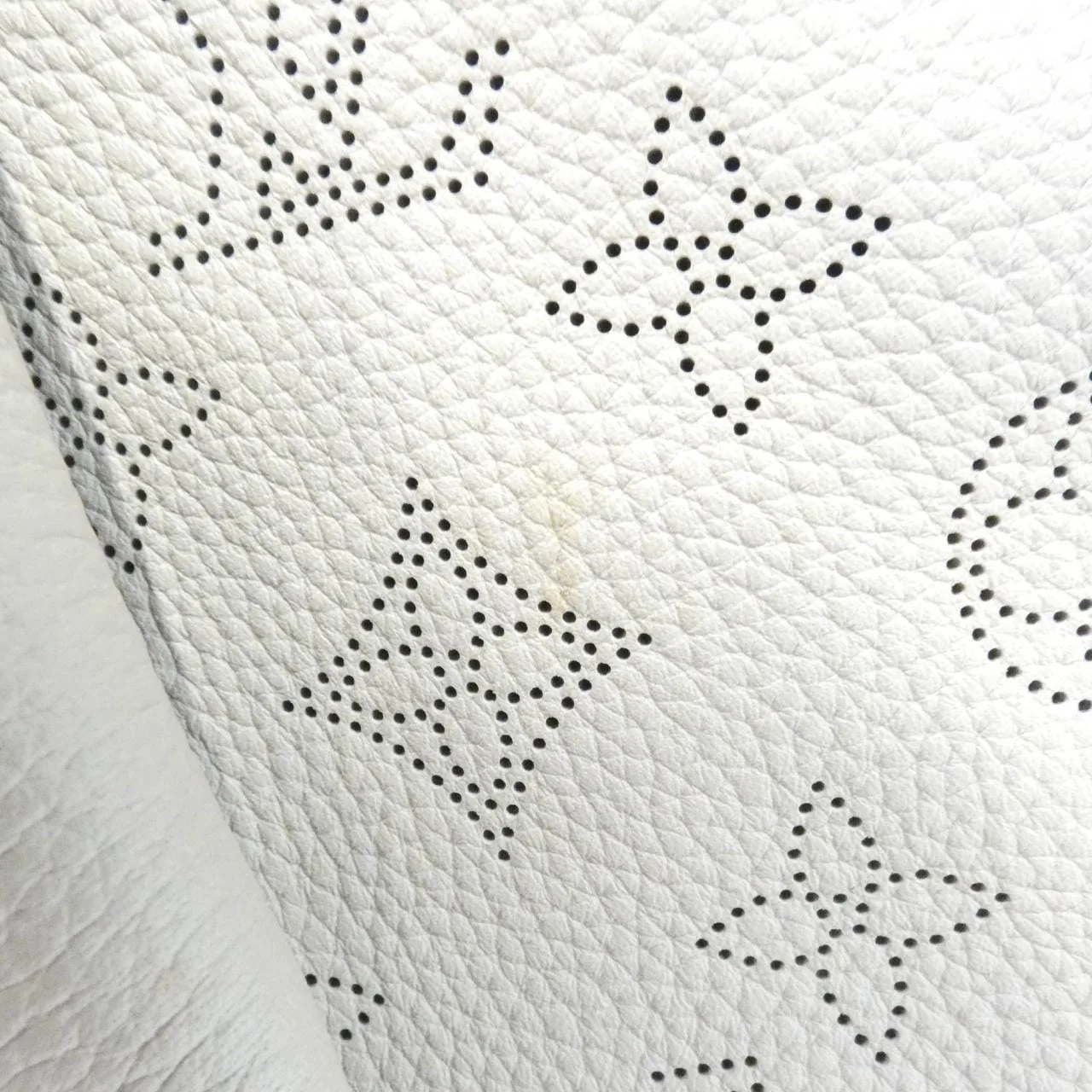 LOUIS VUITTON Mahina M55031 Handbag Black Rank A - Thumbnail 5