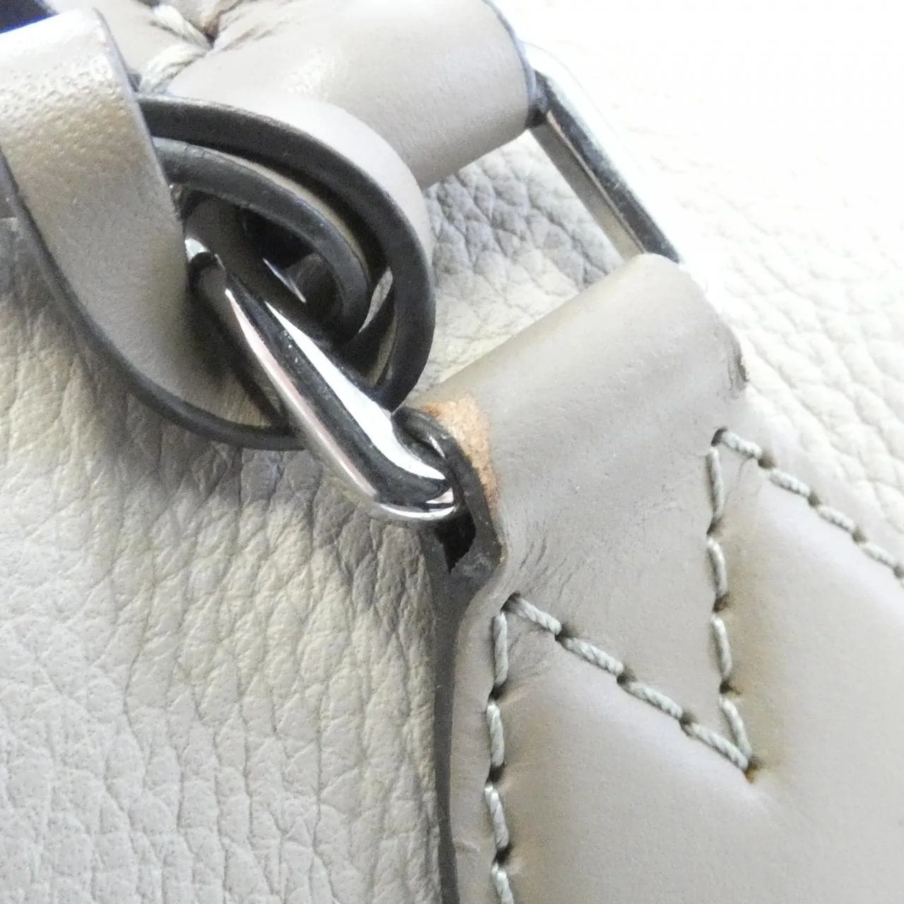 LOUIS VUITTON Mahina M55031 Handbag Black Rank A - Thumbnail 6