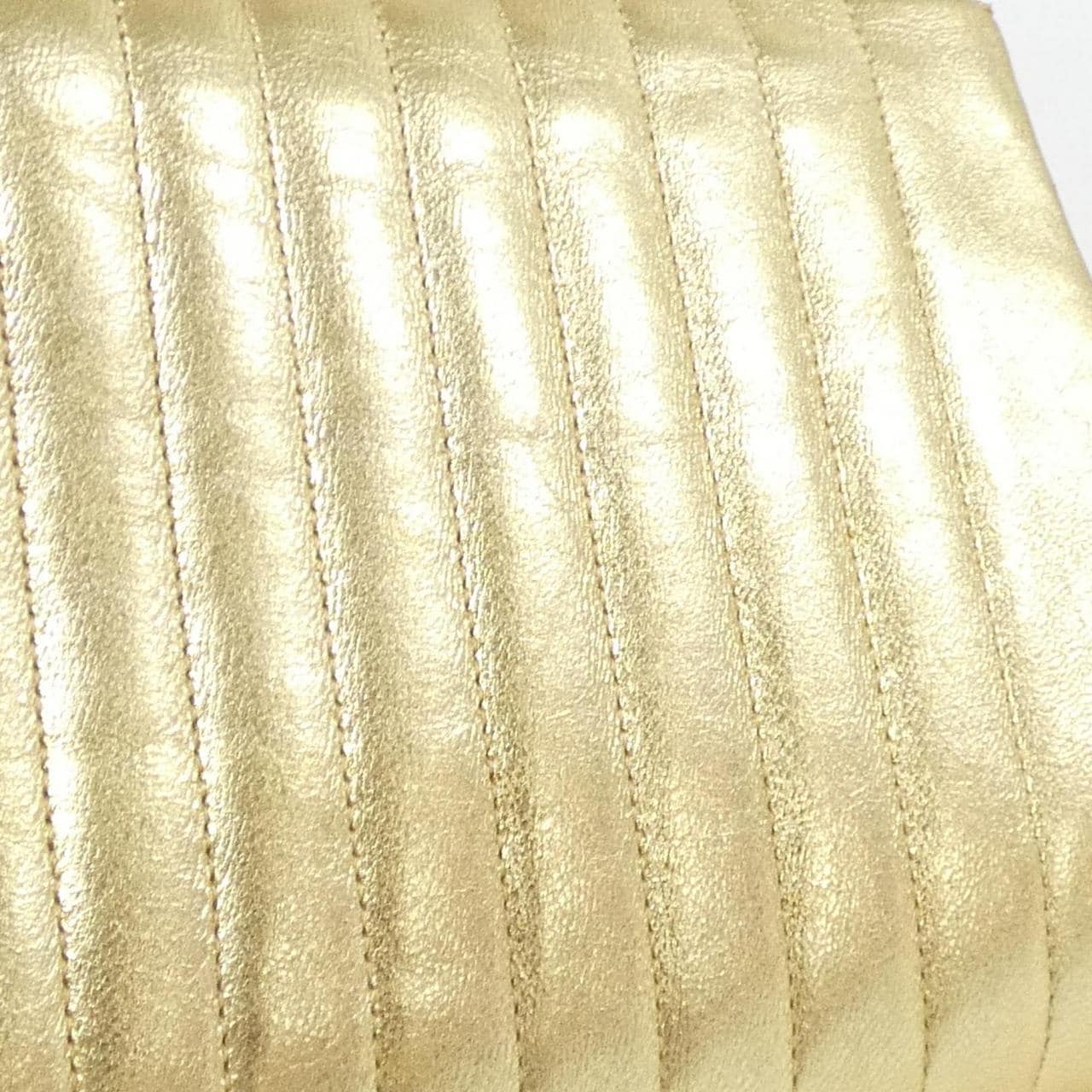 CHANEL 肩背包 羊皮 4