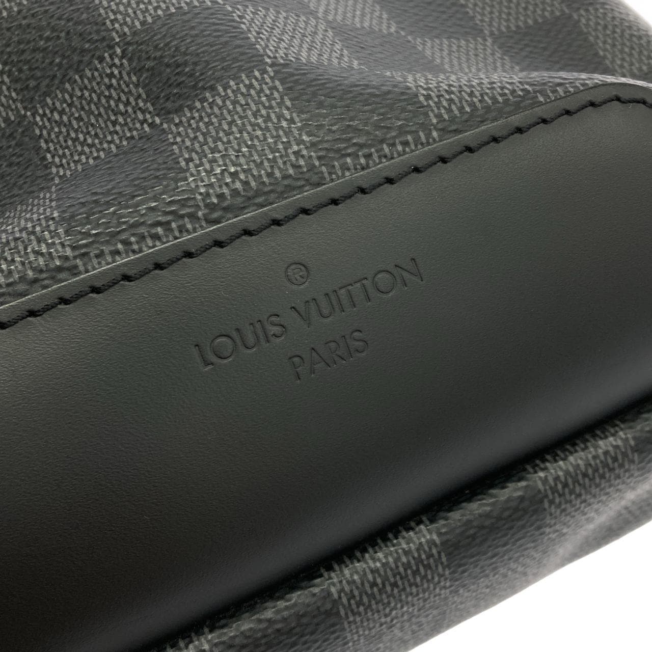 LOUIS VUITTON Avenue N41719 肩背包 Damier 4