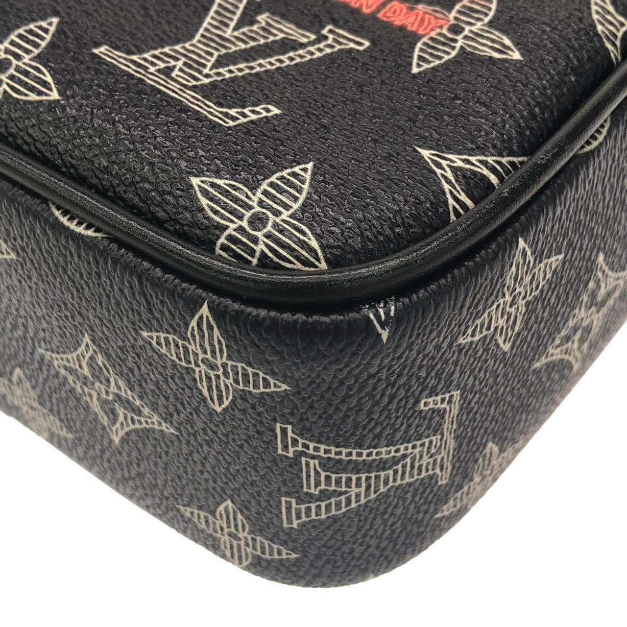 LOUIS VUITTON M43678 Shoulder Monogram 3