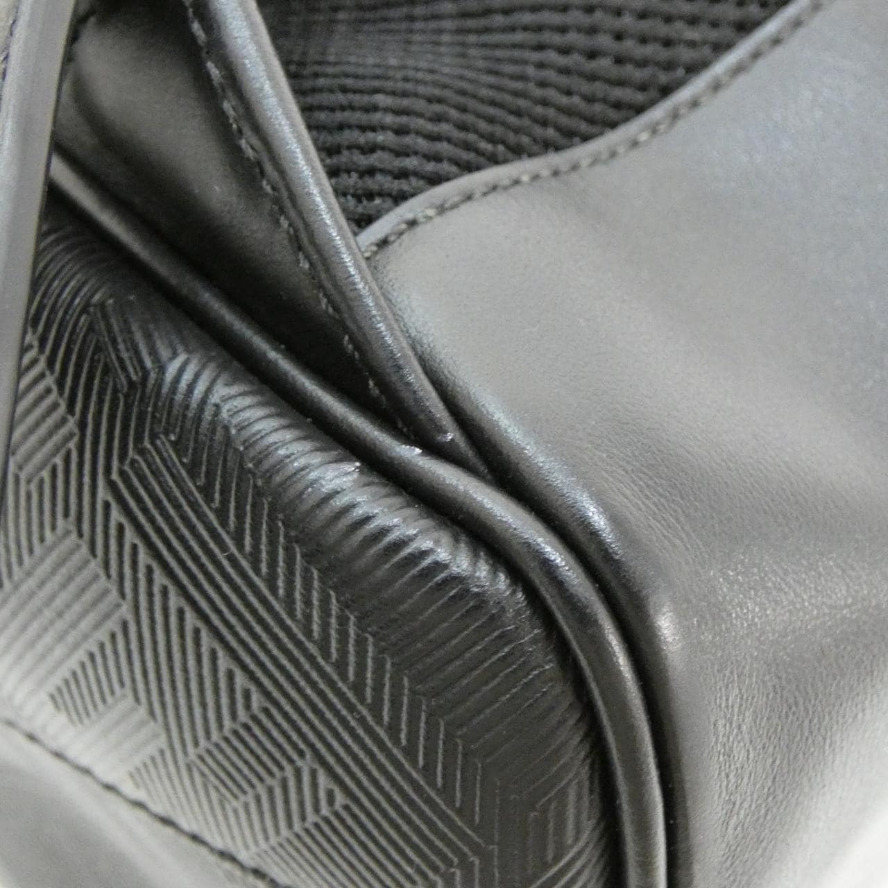 FENDI 7VZ076 APDO 背包 皮革 4