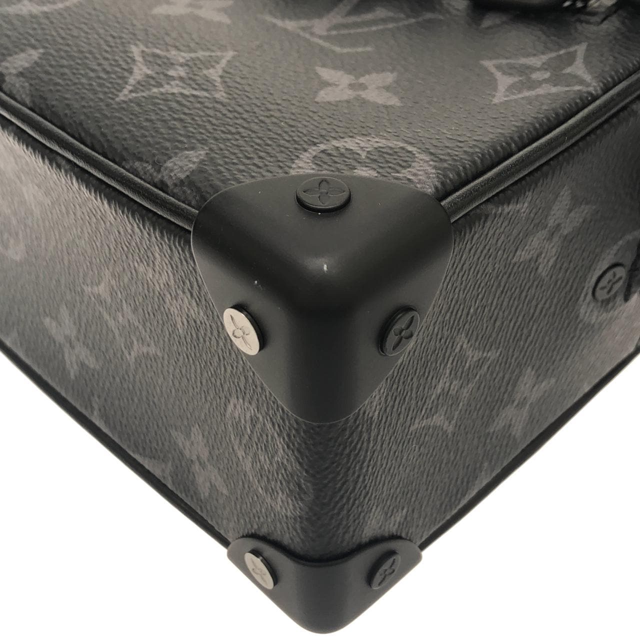 LOUIS VUITTON Soft Trunk M44735 Shoulder Monogram 3