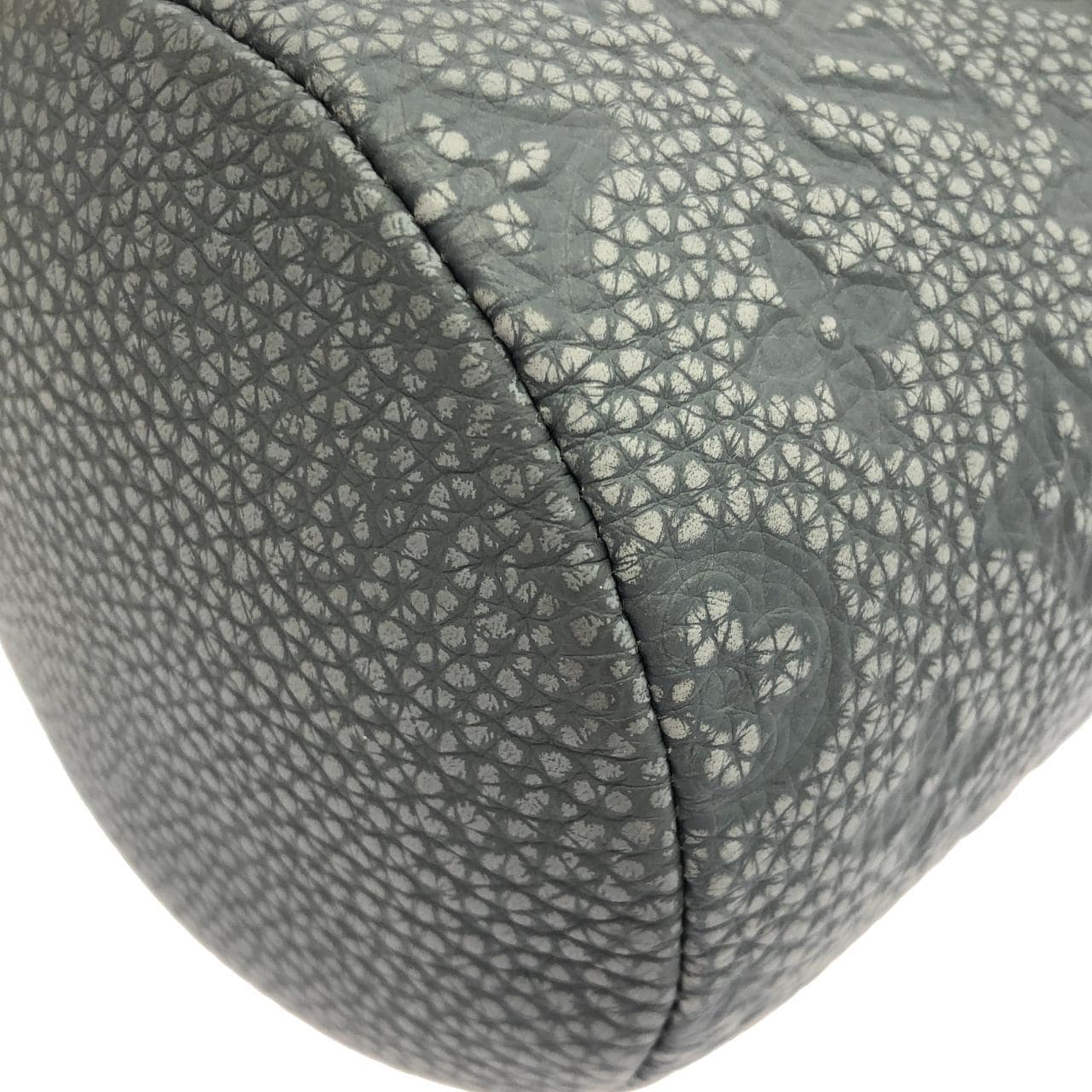 LOUIS VUITTON M81572 小袋 3