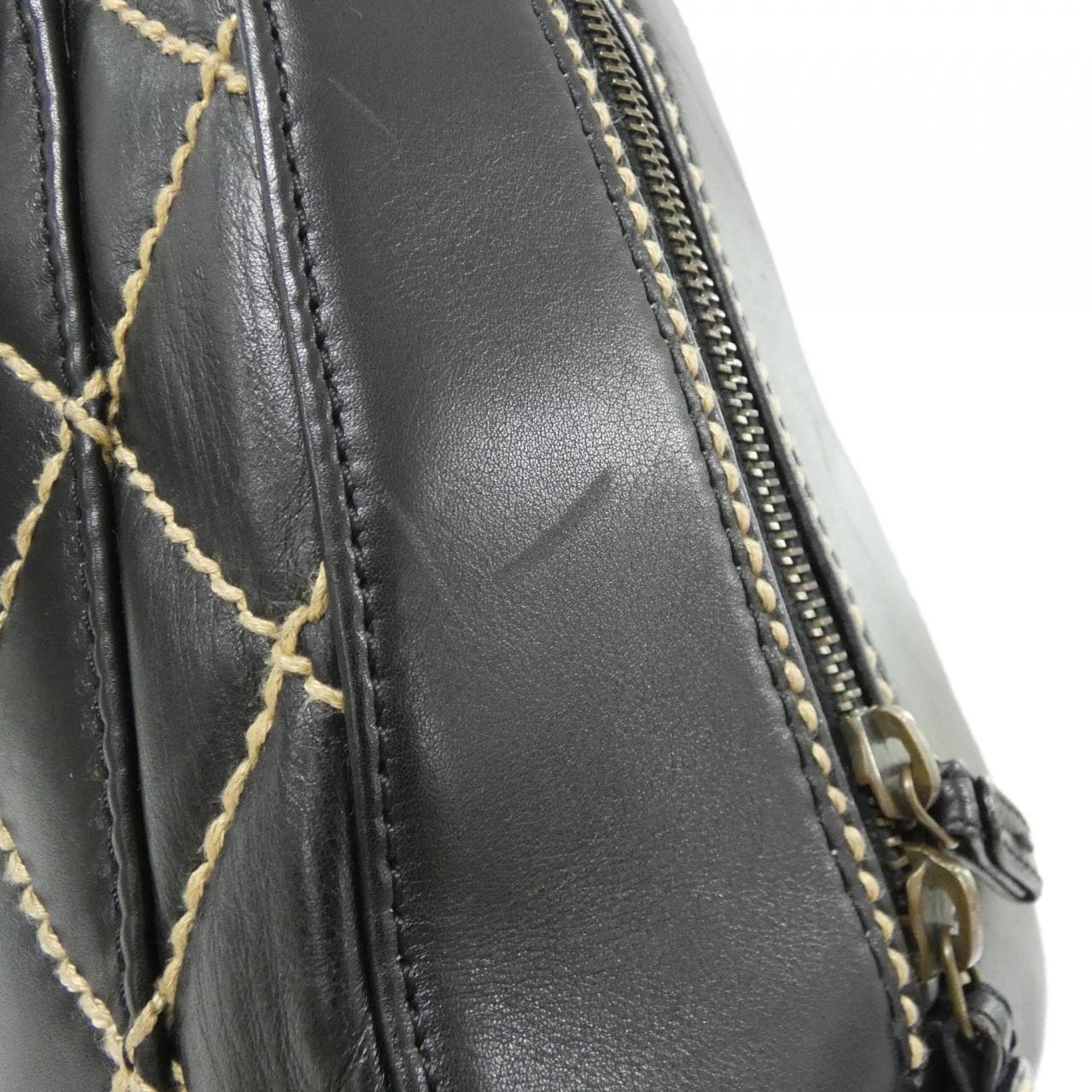 CHANEL 18121 Handbag 4