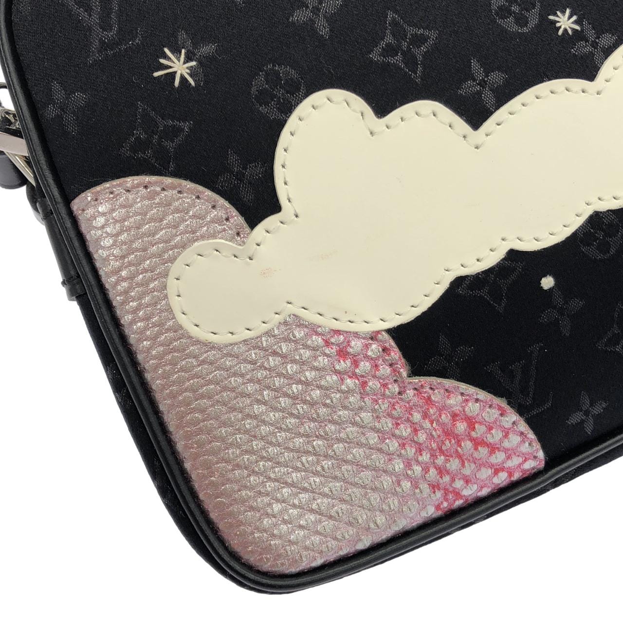 LOUIS VUITTON Pochette M92275 Pochette Patent Leather 5