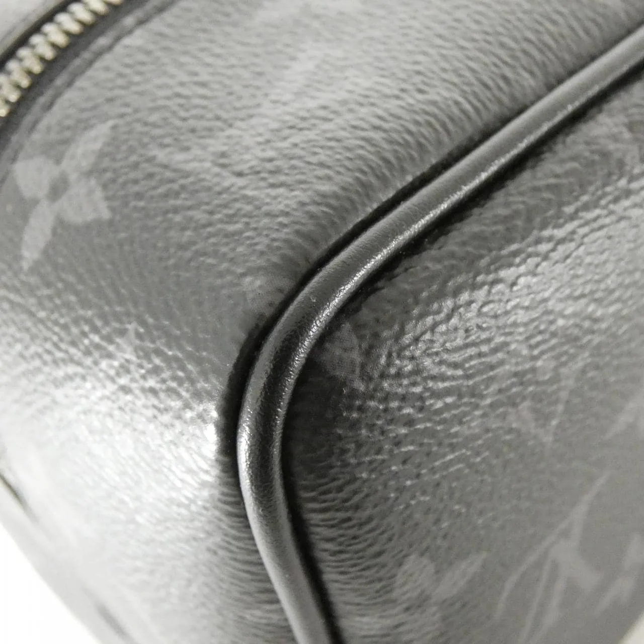 LOUIS VUITTON Eclipse M83113 Pouch Monogram 3