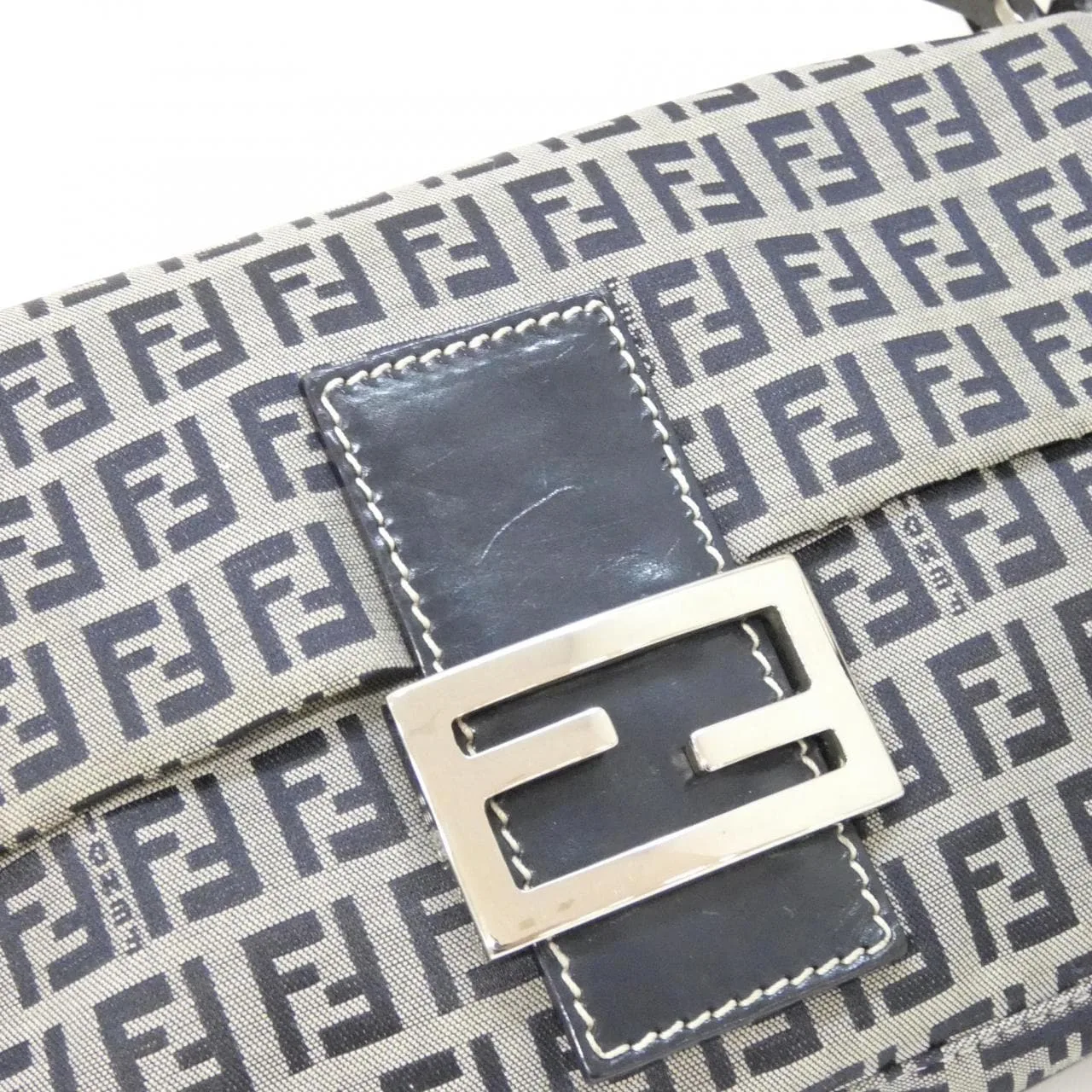 FENDI Baguette 26424 Shoulder Canvas 4