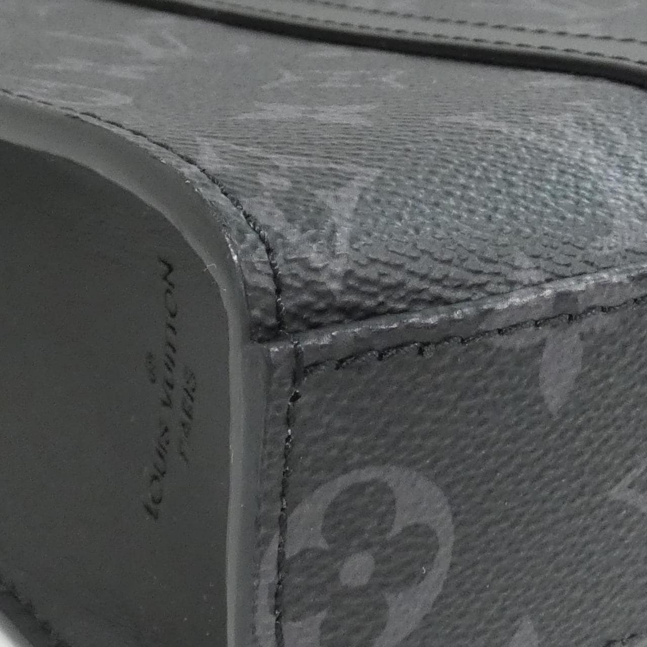 LOUIS VUITTON Eclipse M46098 手提包 Monogram 3