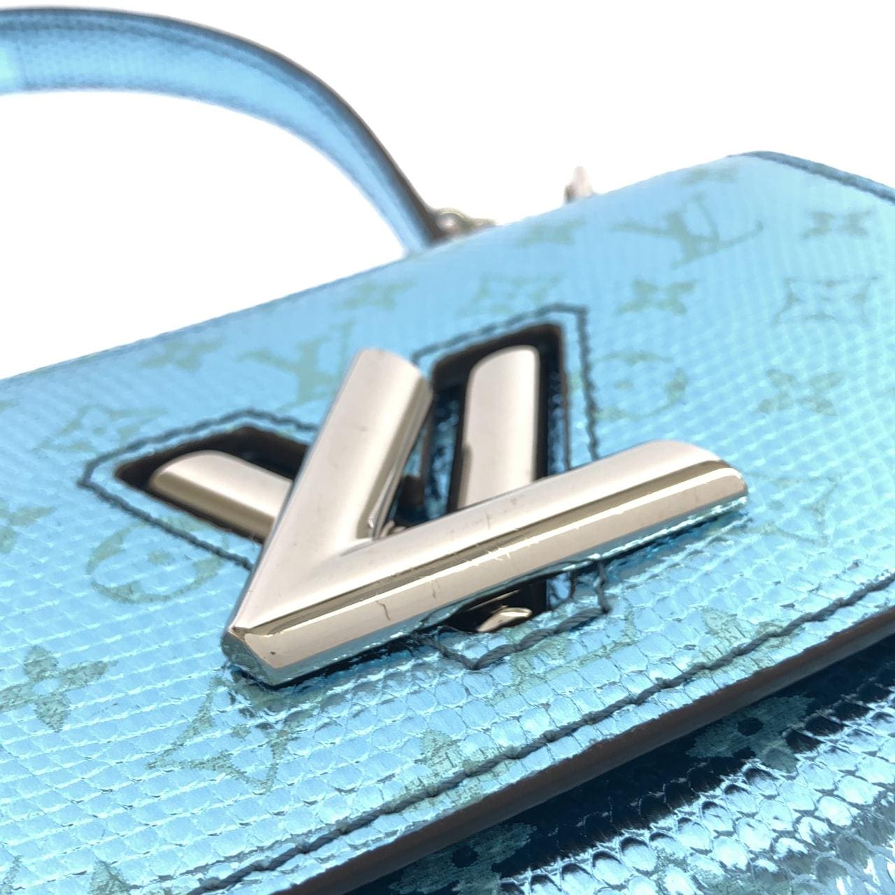 LOUIS VUITTON Twist N81180 Shoulder 4