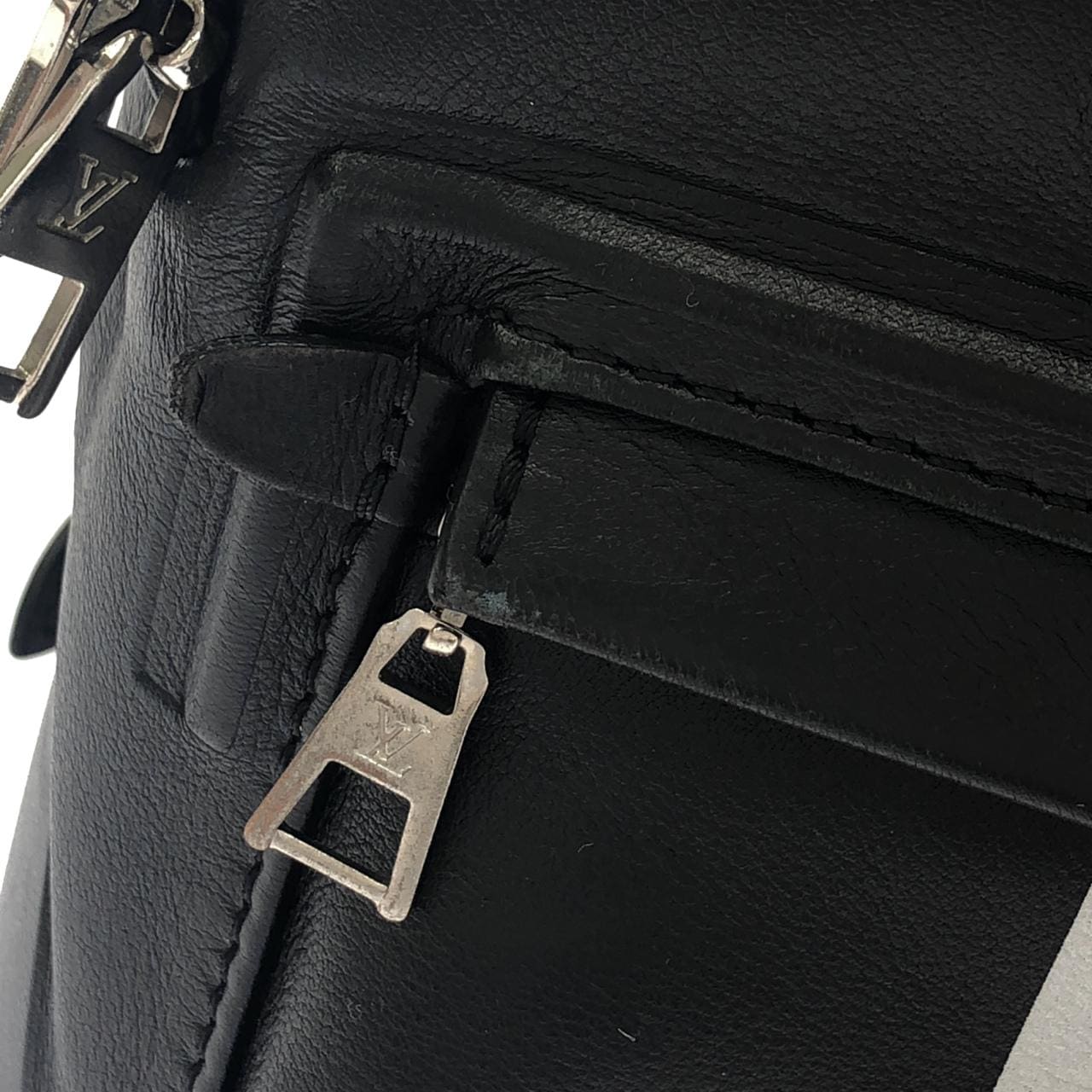 LOUIS VUITTON M54995 背包 4