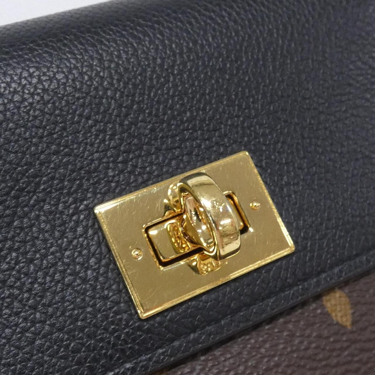 LOUIS VUITTON M82640 Wallet Monogram 4