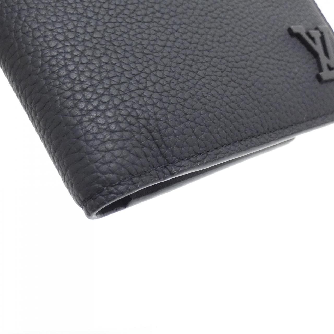 LOUIS VUITTON M69829 Coin Case Lambskin 4