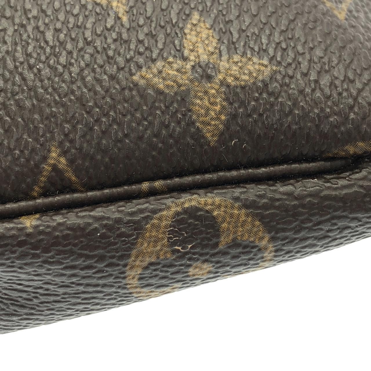 LOUIS VUITTON Pochette M58009 小斜揹包 Monogram 5