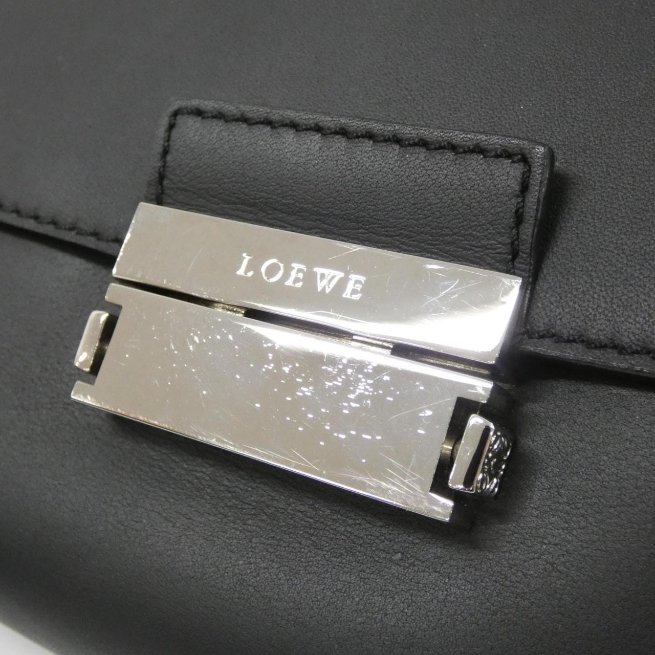 LOEWE 肩背包 皮革 4