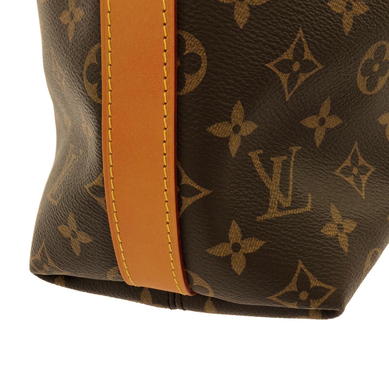 LOUIS VUITTON M14018 肩背包 Monogram 5