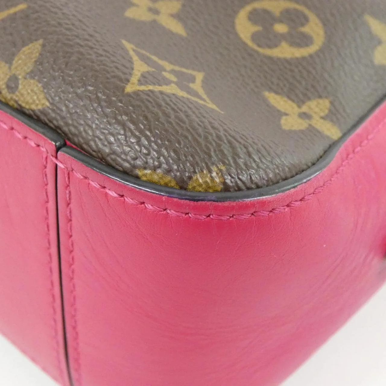 LOUIS VUITTON M43557 肩背包 Monogram 3