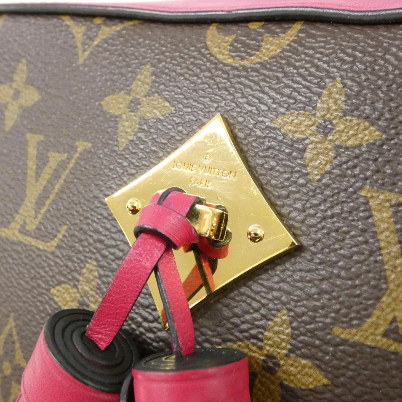 LOUIS VUITTON M43557 肩背包 Monogram 4