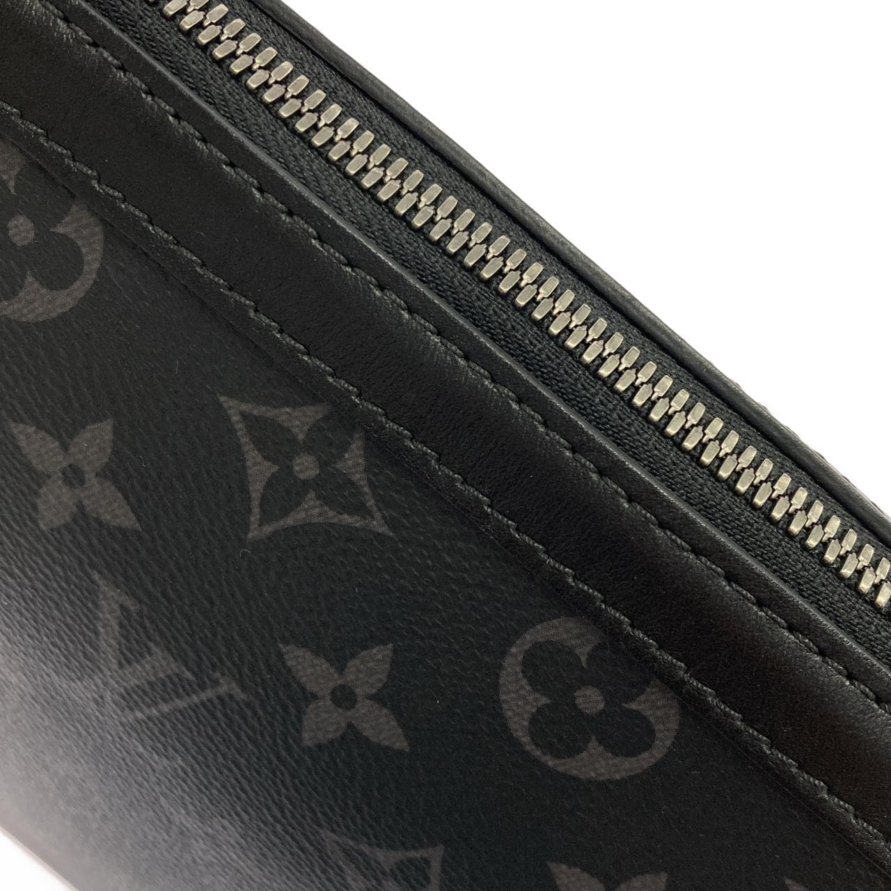 LOUIS VUITTON Eclipse M69443 Shoulder Monogram 5