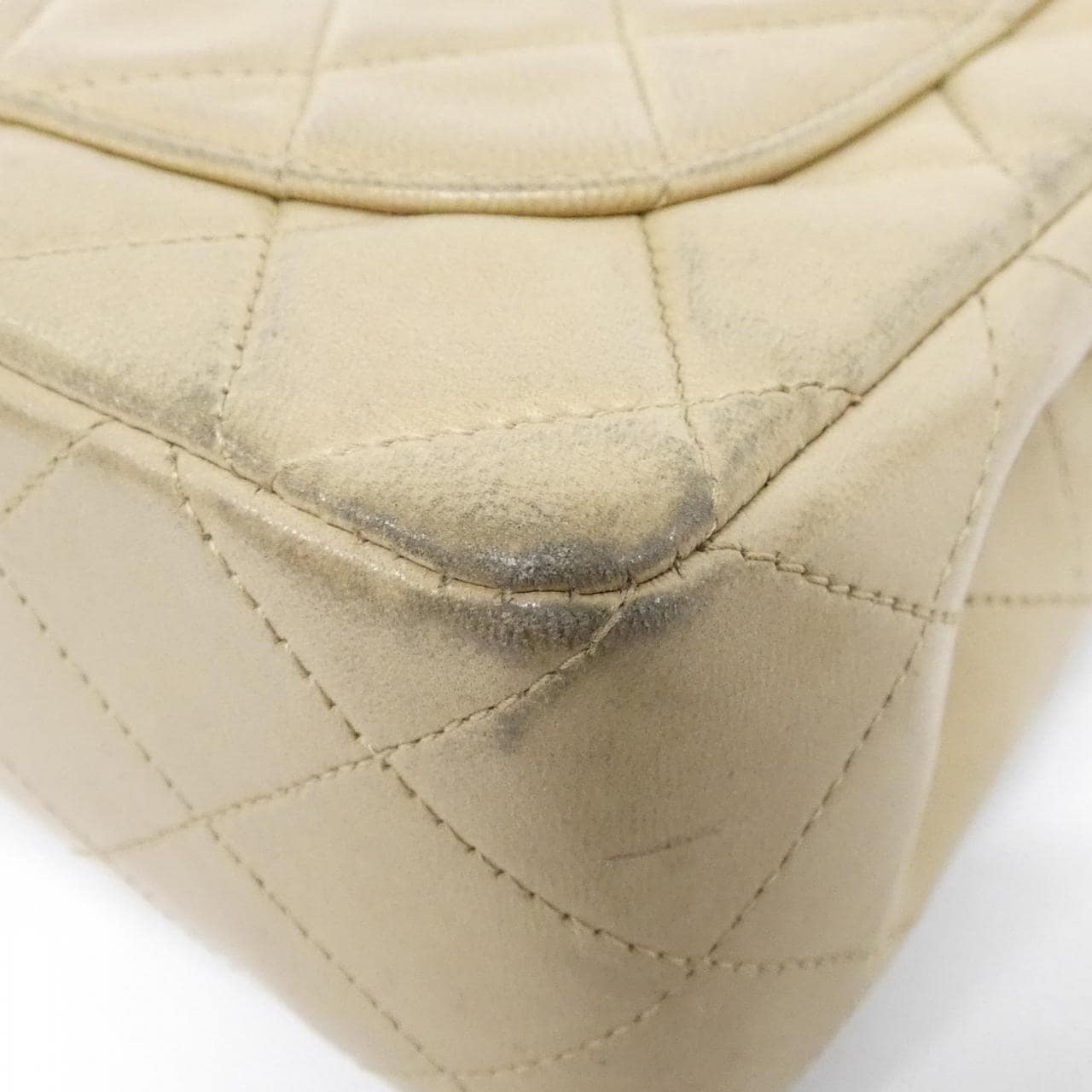 CHANEL Matelasse 1115 Shoulder Lambskin 3