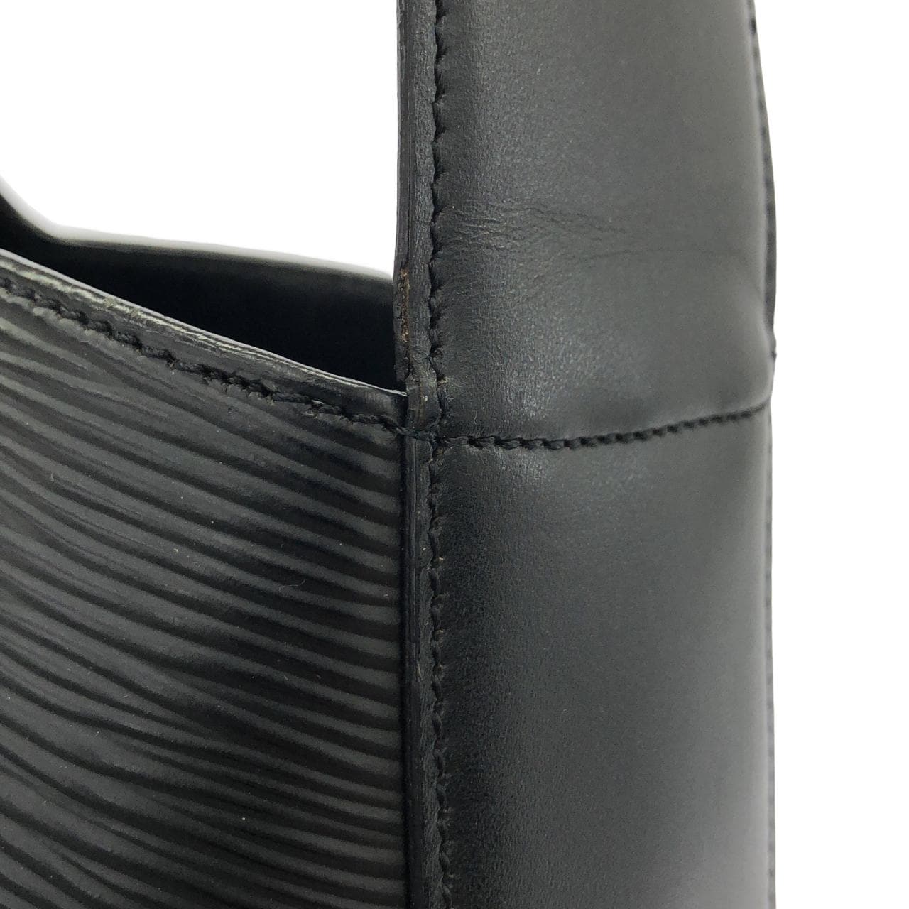 LOUIS VUITTON M52162 Shoulder Epi 5