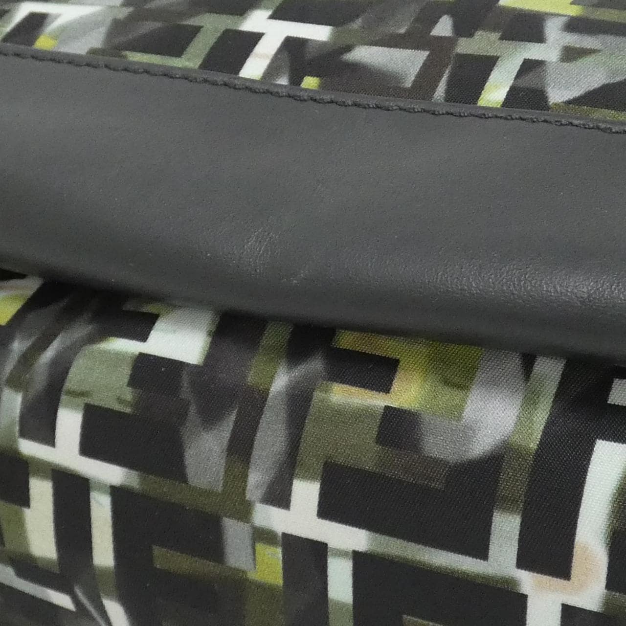 FENDI 7VZ042 ABM8 背包 尼龍 3