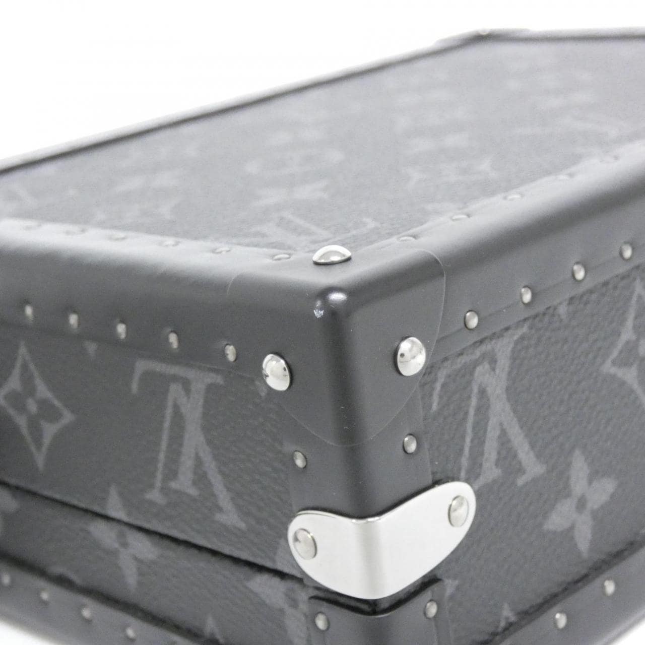LOUIS VUITTON Eclipse M20251 Shoulder Monogram 2
