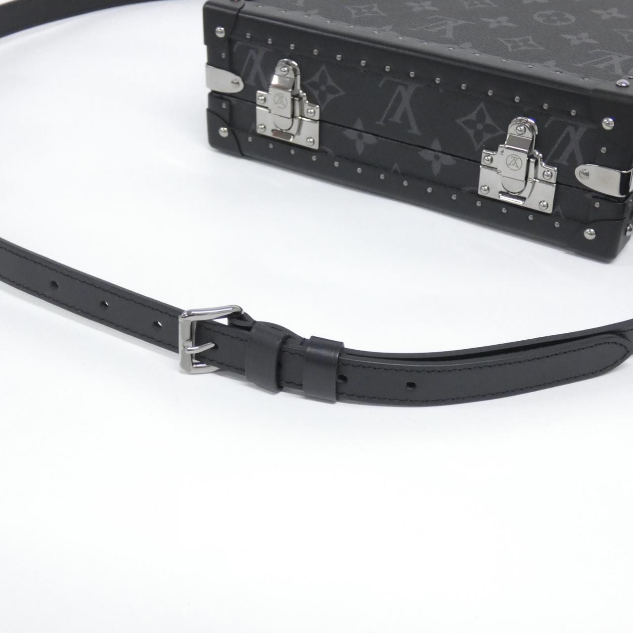 LOUIS VUITTON Eclipse M20251 Shoulder Monogram 4