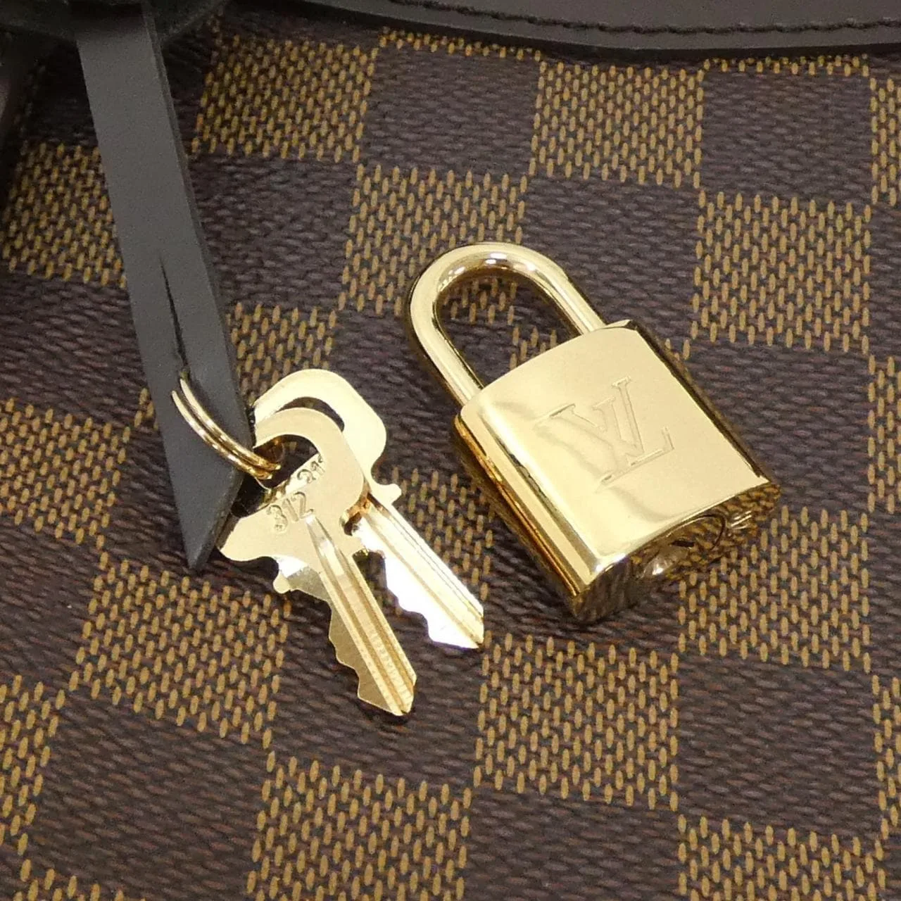 LOUIS VUITTON N41118 Shoulder Damier 4