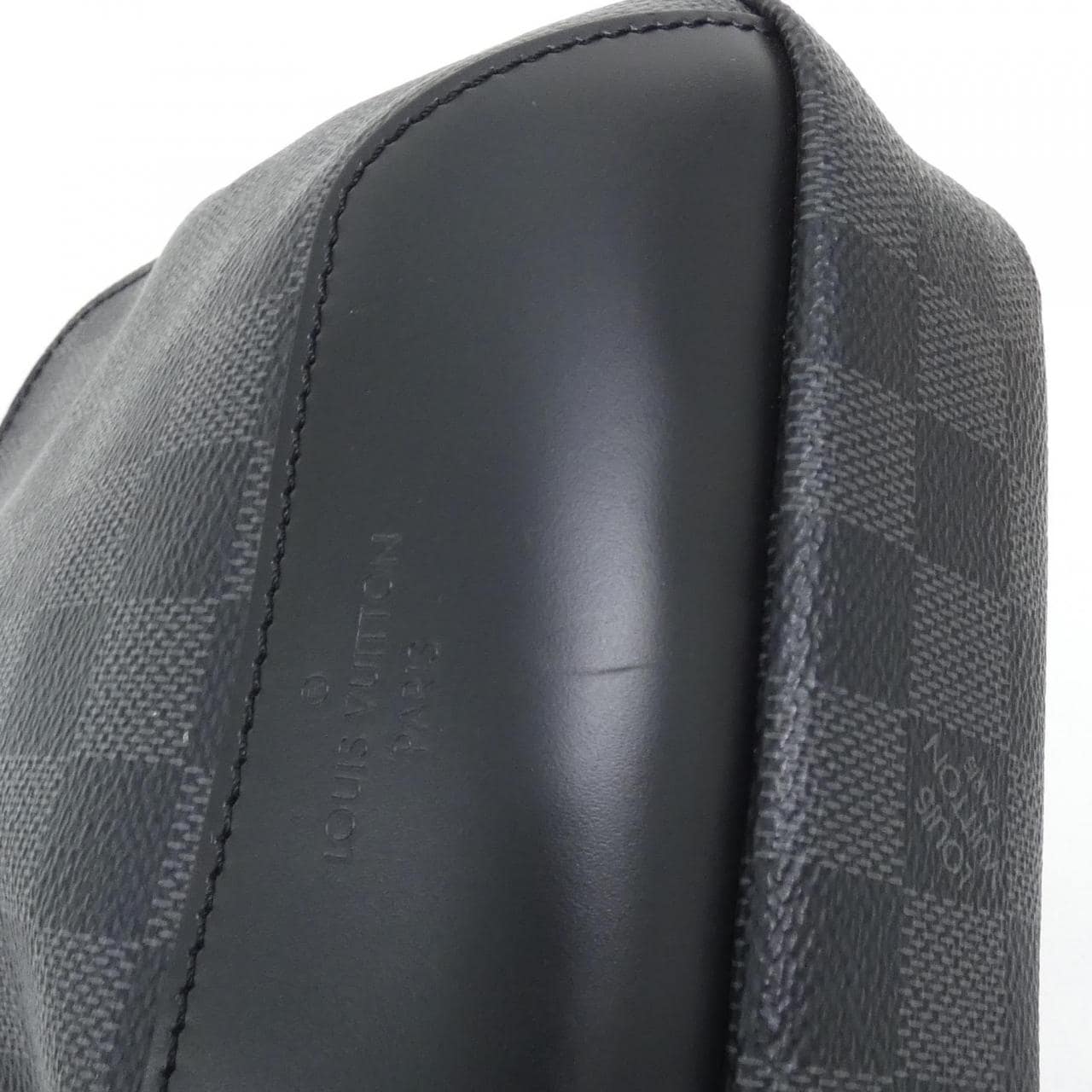 LOUIS VUITTON Avenue N41719 Shoulder Damier 5